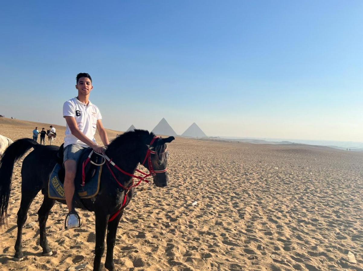 King Of The Pyramids Кайро Екстериор снимка